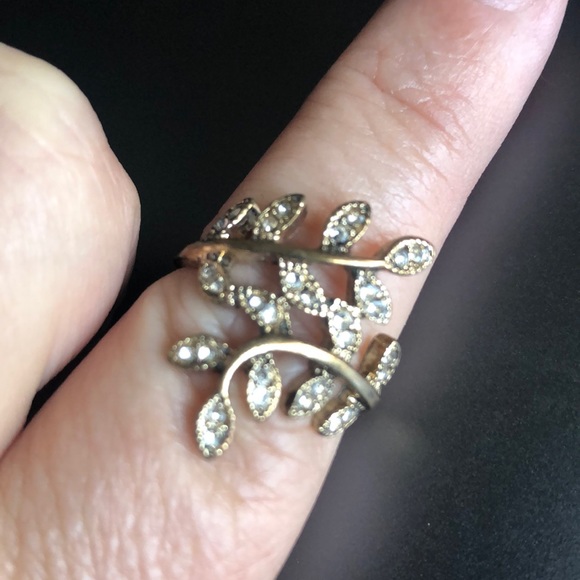 Sparkly vintage gold leaf branch ring - Picture 2 of 3